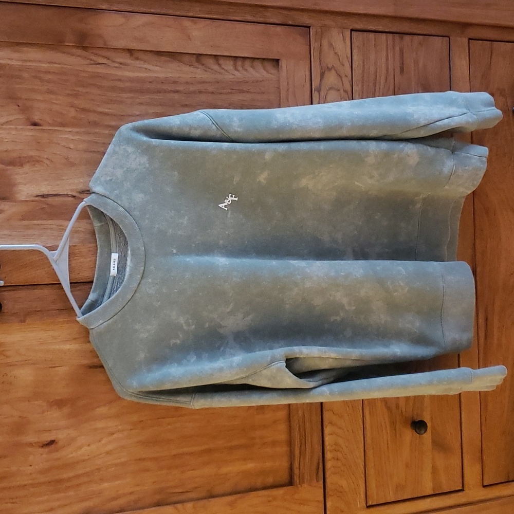 Abercrombie mens fleece top size S